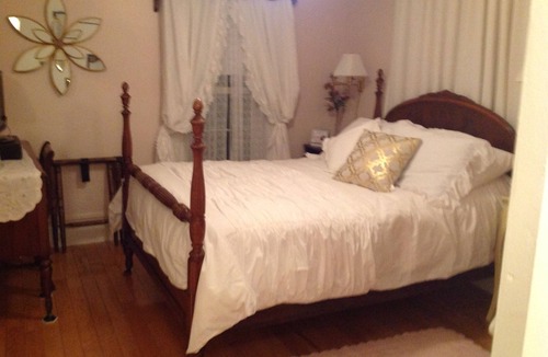 Grand Falls Bed & Breakfast | Maple Tourist Home Bed & Breakfast