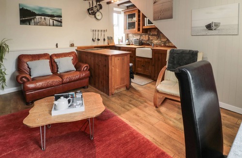 Morpeth House | MAPLE TREE COTTAGE, pet friendly, with open fire in Longframlington