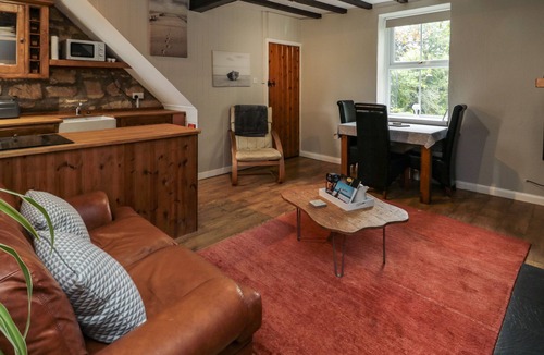 Morpeth House | MAPLE TREE COTTAGE, pet friendly, with open fire in Longframlington