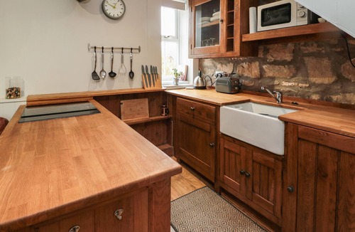 Morpeth House | MAPLE TREE COTTAGE, pet friendly, with open fire in Longframlington