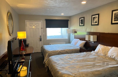 Lebanon Hotel | Maple Tree Inn