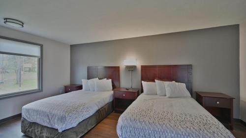 Center Moreland Hotel | Maplehurst Motel