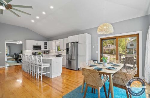 Walworth House | Maplewood Manor 6BR Lake Geneva Golf & Weddings