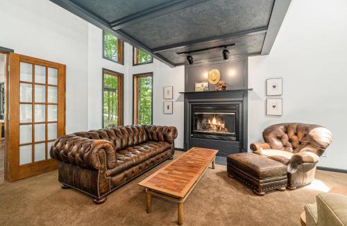 Thompsonville House | Maplewood