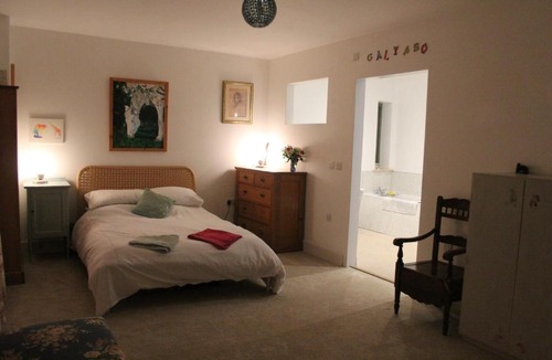 Corton Bed & Breakfast | Mapperton Hill Farm