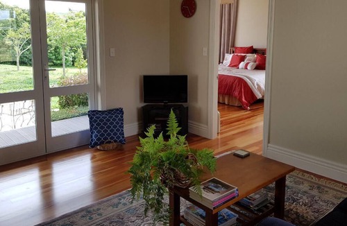 Puketapu Apartment | Mapua Orchard Retreat (Self Contained Studio)