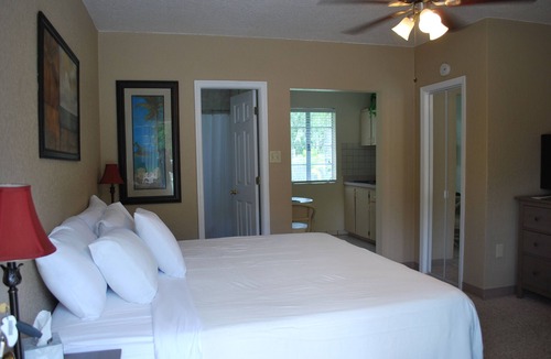 Safety Harbor Hotel | Mar Bay Motel &Suites
