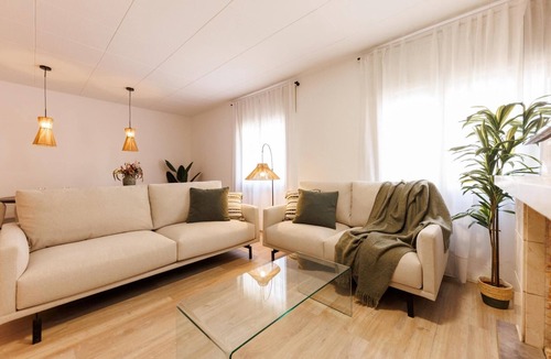 el Mercadal Apartment | Maragall - Holiday Apartment Rental in Girona | Bravissimo