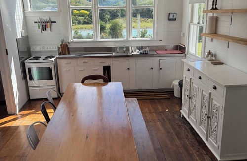 Akitio House | Marainanga Station Accommodation and more.