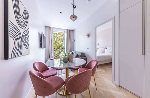 Arts-et-Metiers Apartment | Marais - 2 Bedrooms in Paris