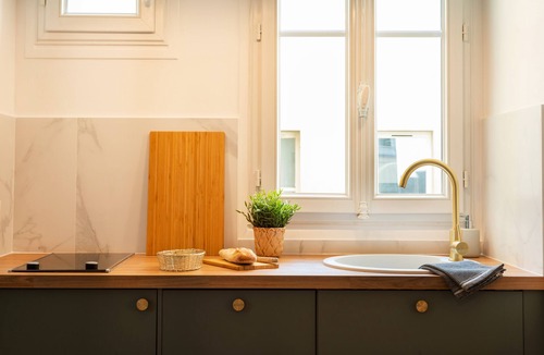 4th Arrondissement Apartment | Marais 2BR/2BA with AC, up to 4 guests