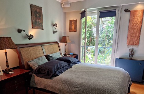 Arsenal Condo | Marais central Paris spectacular 2 BDR with AC and 2 private gardens very quiet