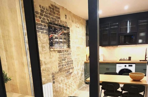 Quartier Sainte-Avoye Apartment | Marais Centre | Design & Trendy | 2suites 6pax