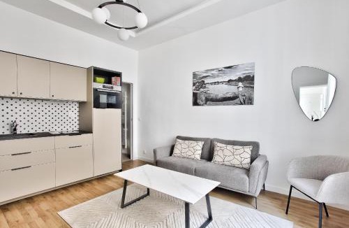 Arts-et-Metiers Apartment | Marais Elegance Suite - Two bedrooms