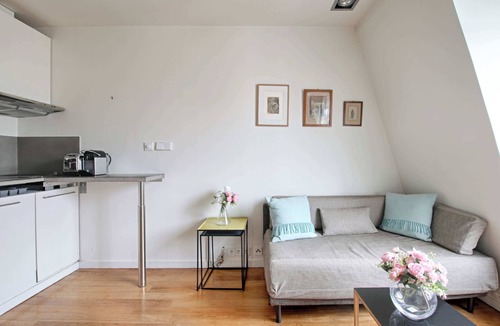 Arsenal Apartment | Marais, Seine 1BR AC by Melvane