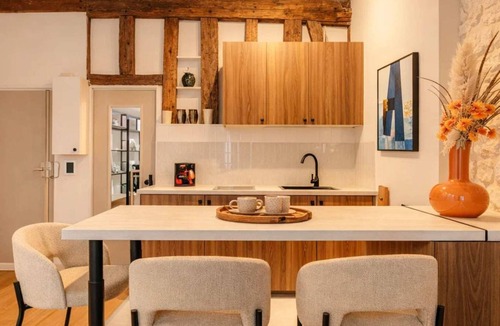 Arts-et-Metiers Apartment | Marais stylish & central studio