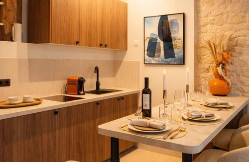 Arts-et-Metiers Apartment | Marais stylish & central studio