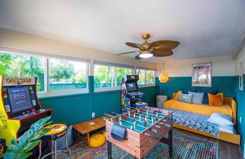 Marathon House | Marathon Vacation Home with Pool, Hot Tub & Movie Theater