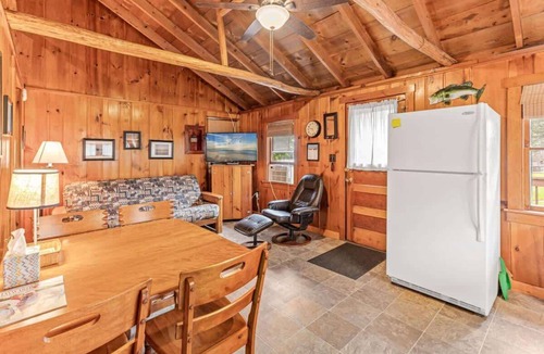 Brill Cabin | Marawaraden Summary: