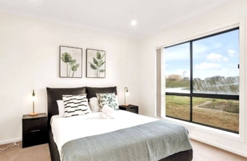 Maraylya House | Maraylya Affordable Modern 7 Br Home + Parking