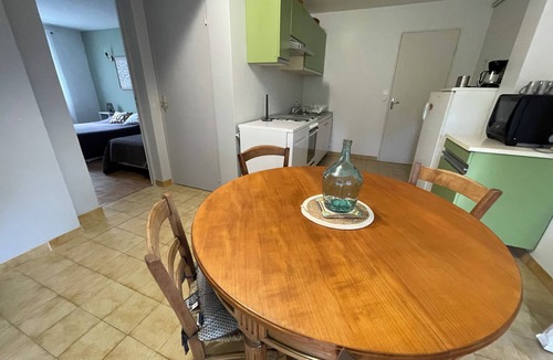 Auzits Apartment | Marba Chez Houda et Régis