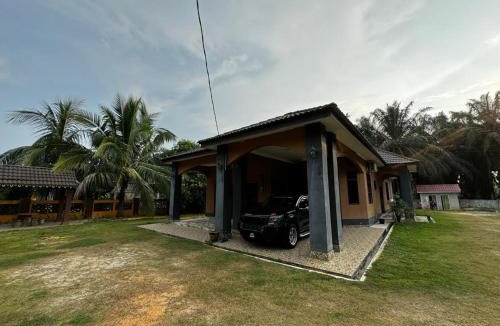 Kampung Changkat Sedonan Villa | Marbel Villa