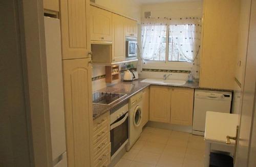 Marbella Apartment | Marbella 2 Bed 2 Bath Luxury Apartment near Cabopino