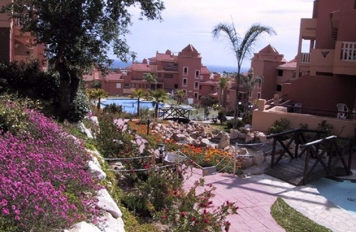 Marbella Apartment | Marbella 2 Bed 2 Bath Luxury Apartment near Cabopino