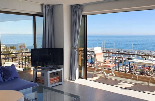 Marbella Seafront Promenade Apartment | *MARBELLA BEACHFRONT PENTHOUSE STUNNING VIEWS COAST/MARINA/BEACH 2B 2B PARKING
