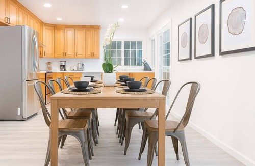 Union City House | Marbella Lane - 4BR Alluring Home