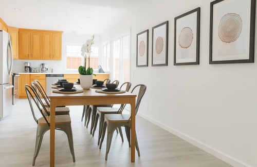 Union City House | Marbella Lane - 4BR Alluring Home