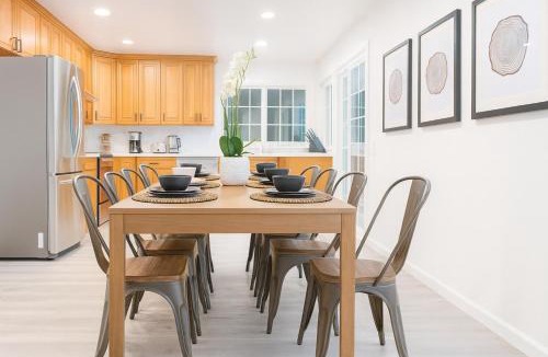 Union City House | @ Marbella Lane - 4BR Alluring Home