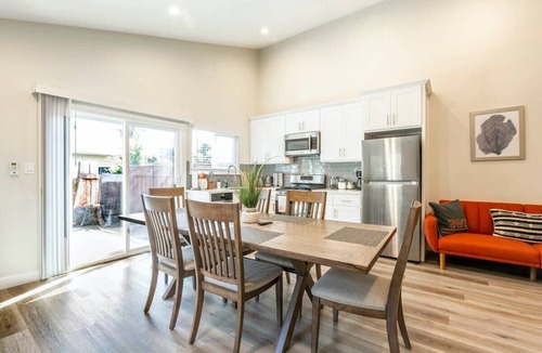 Willow Glen House | @Marbella Lane-6BR Duplex-DTWN SJ 10-Min to Levi's