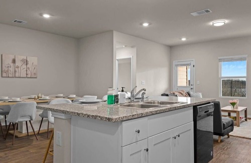 Austin Cottage | Marbella Lane - Amazing 4BR Lakeview Home