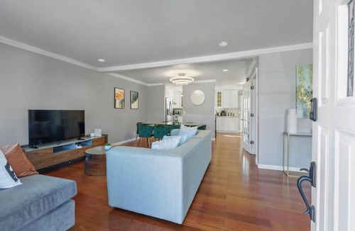 Sharp Park House | Marbella Lane - Buckingham Place Laundry P