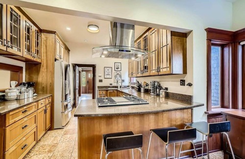 Broadway House | @ Marbella Lane - Charming Capitol Hill 4BR