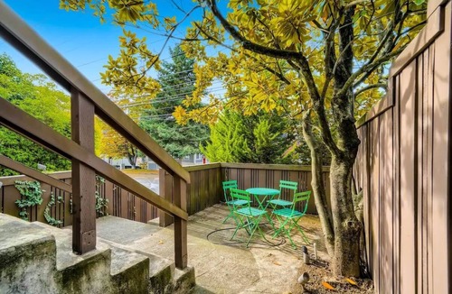 Broadway House | @ Marbella Lane - Charming Capitol Hill 4BR