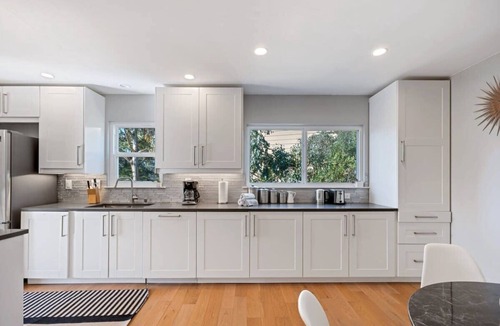 Park Pacifica House | Marbella Lane - Chic Abode w Mountain Skyline