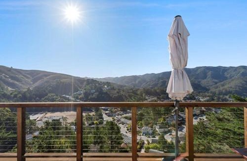 Park Pacifica House | Marbella Lane - Chic Abode w Mountain Skyline
