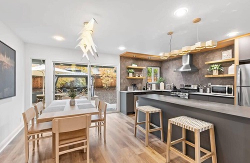 Hathaway House | Marbella Lane - Modern 3BROasis in SiliconValley