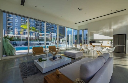 Waterfront Apartment | @ Marbella Lane - Panoramic Delight Dream Escape!