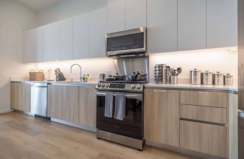 Waterfront Apartment | @ Marbella Lane - Panoramic Delight Dream Escape!