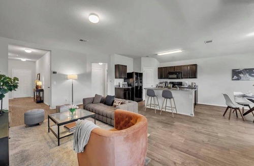 Austin Cottage | @ Marbella Lane - Polished 3BR Home in Austin TX