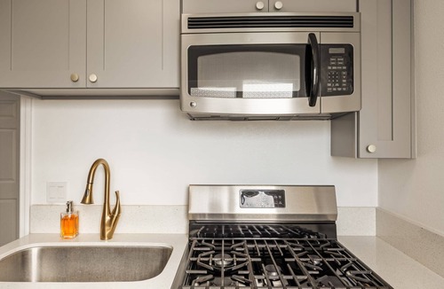 Ontario House | @Marbella lane - Serene Haven Retreat 3BR