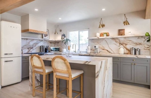 Fullerton Cottage | @ Marbella Lane - Vibrant & Chic Designer Home