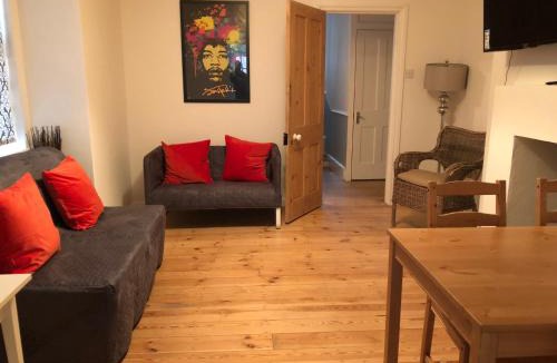 Tooting Apartment | Marble Apartments Tooting Broadway