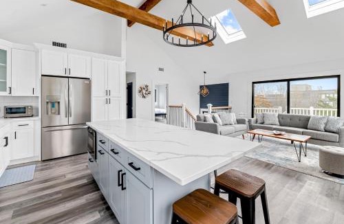 Hampton Bays House | Marble & Sun