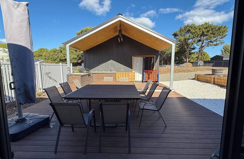 Nangkita House | Marbles Riverview House (Pet Friendly) Sleeps 10