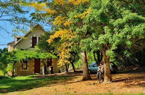 Saint-Benoit Cabin | Marcart, sur le sentier du Miosson Saint Benoit