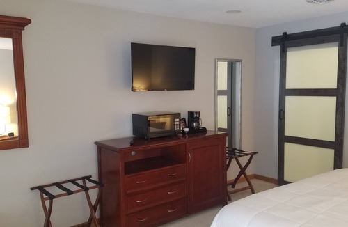 Marceline Hotel | Marceline Mural Motel